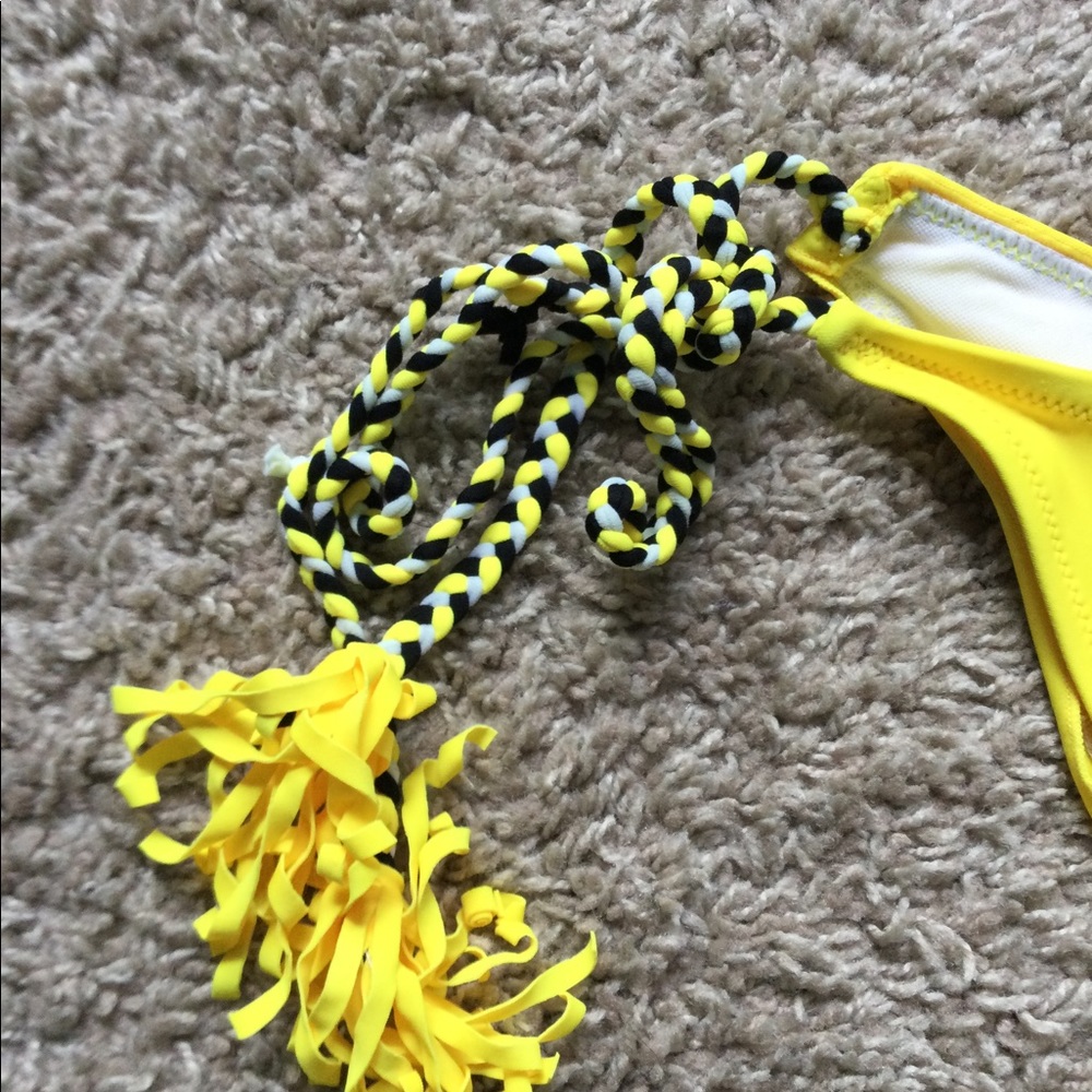 π₯π₯HOST PICπ₯π₯ SHEIN Yellow Frilly Bikini - Picture 2 of 16